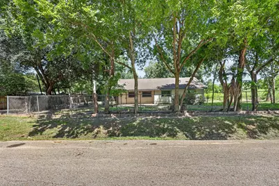 13917 Ambrose Street, Houston, TX 77045 - Photo 3