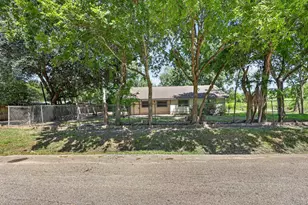 13917 Ambrose St, Houston, TX 77045 - Photo 3