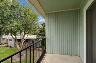 102 Strand St, Galveston, TX 77550 - Photo 3