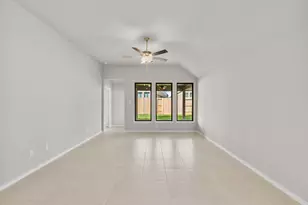 1068 Shl Crk Trl, Conroe, TX 77304 - Photo 9