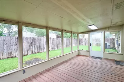 16514 Camino Del Sol Drive, Houston, TX 77083 - Photo 5