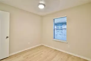 16514 Camino Del Sol Dr, Houston, TX 77083 - Photo 9