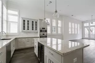 2613 Maxroy St, Houston, TX 77007 - Photo 7
