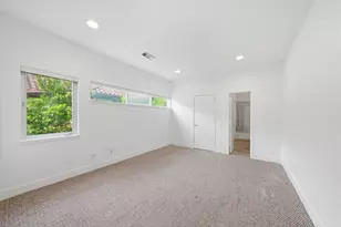 7002 Newcastle St, Bellaire, TX 77401 - Photo 19