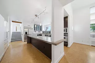 7002 Newcastle St, Bellaire, TX 77401 - Photo 31