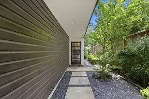 7002 Newcastle St, Bellaire, TX 77401 - Photo 5
