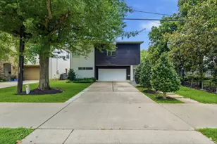 7002 Newcastle St, Bellaire, TX 77401 - Photo 3