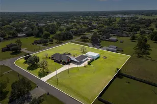 1236 County Rd 634, Alvin, TX 77511 - Photo 1