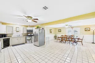 1236 County Rd 634, Alvin, TX 77511 - Photo 17