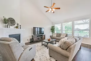 2303 Rosehill Gdn Trl, Pearland, TX 77089 - Photo 11