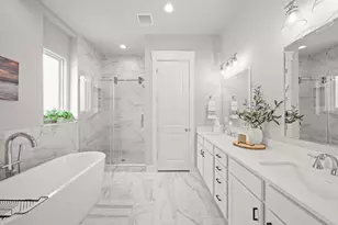 4466 W Tidwell Rd, Houston, TX 77091 - Photo 27