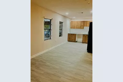 7339 Mountbatten Road, Houston, TX 77033 - Photo 3