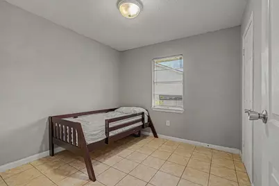 9318 Linda Vista Road, Houston, TX 77078 - Photo 21