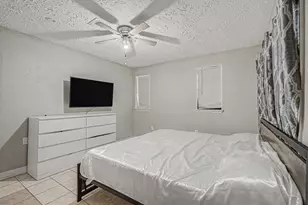 9318 Linda Vista Rd, Houston, TX 77078 - Photo 25