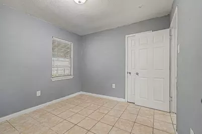 9318 Linda Vista Road, Houston, TX 77078 - Photo 15