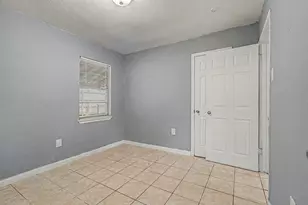 9318 Linda Vista Rd, Houston, TX 77078 - Photo 15