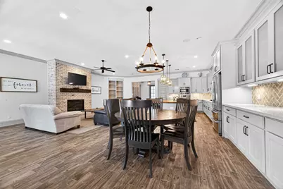 2072 Laurie Darlin Drive, Conroe, TX 77384 - Photo 7