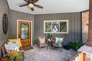 622 S Rivershire Dr, Conroe, TX 77304 - Photo 3