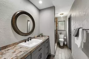622 S Rivershire Dr, Conroe, TX 77304 - Photo 29