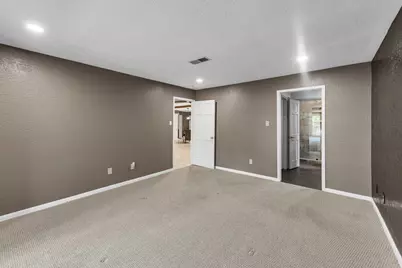 622 S Rivershire Drive, Conroe, TX 77304 - Photo 27