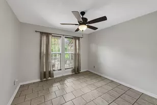 622 S Rivershire Dr, Conroe, TX 77304 - Photo 37
