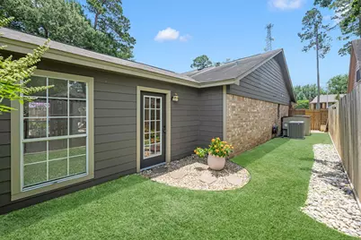 622 S Rivershire Drive, Conroe, TX 77304 - Photo 9