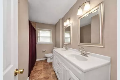 2914 Dragonwick Drive, Houston, TX 77045 - Photo 17