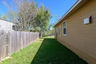3629 County Rd 870, Alvin, TX 77511 - Photo 15