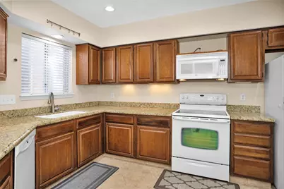 938 Memorial Village Drive #39, Houston, TX 77024 - Photo 7