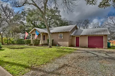 239 N Monroe, La Grange, TX 78945 - Photo 3