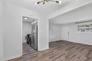2420 McDuffie St, Houston, TX 77019 - Photo 13