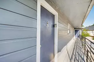 2420 McDuffie St, Houston, TX 77019 - Photo 3