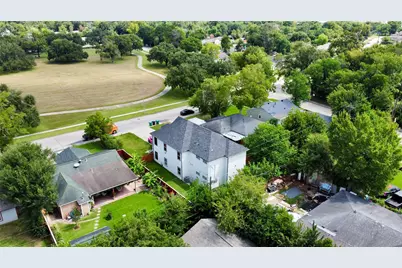 5854 Southville Street, Houston, TX 77033 - Photo 35