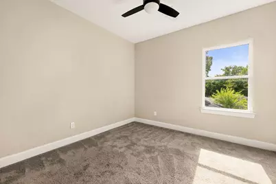 5854 Southville Street, Houston, TX 77033 - Photo 27