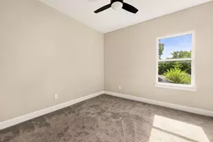5854 Southville St, Houston, TX 77033 - Photo 27