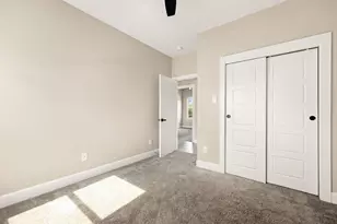5854 Southville St, Houston, TX 77033 - Photo 25