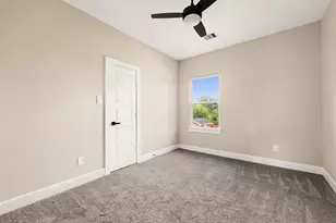 5854 Southville St, Houston, TX 77033 - Photo 25
