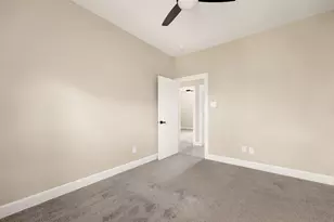 5854 Southville St, Houston, TX 77033 - Photo 27