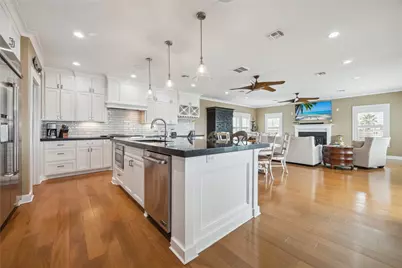 4210 Surf Drive, Galveston, TX 77554 - Photo 15