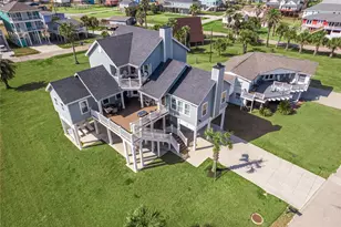 4210 Surf Dr, Galveston, TX 77554 - Photo 3