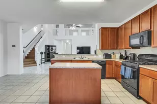 11322 Thompson Bend Dr, Humble, TX 77396 - Photo 9