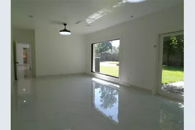 5623 Theall Road, Houston, TX 77066 - Photo 11