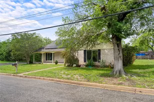 315 E Fannin St, La Grange, TX 78945 - Photo 5