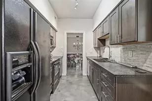 2700 Revere St, Houston, TX 77098 - Photo 9