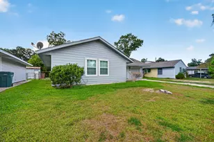 1806 Thelma Ln, Pasadena, TX 77502 - Photo 3
