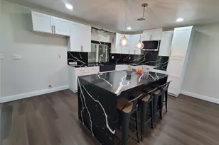 606 E Ahldag St, Wharton, TX 77488 - Photo 7