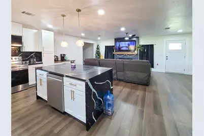 606 E Ahldag Street, Wharton, TX 77488 - Photo 3