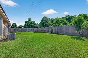 16314 Maple Downs Ln, Sugar Land, TX 77498 - Photo 43