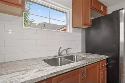 1511 Scharpe Street #2, Houston, TX 77023 - Photo 9