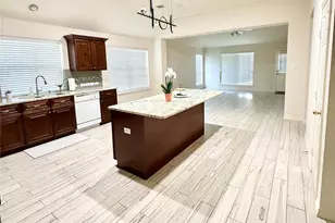 10823 Coral Garden Ln, Houston, TX 77075 - Photo 11
